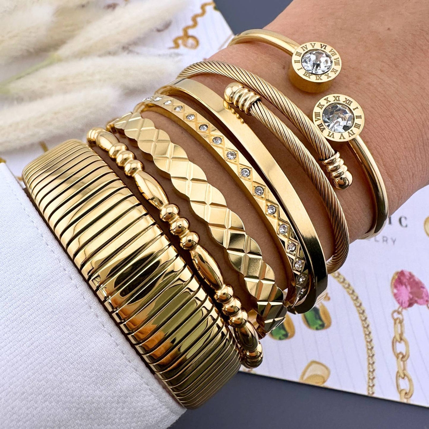 Glamour - 18K Gold Plated Stainless Steel Bracelet